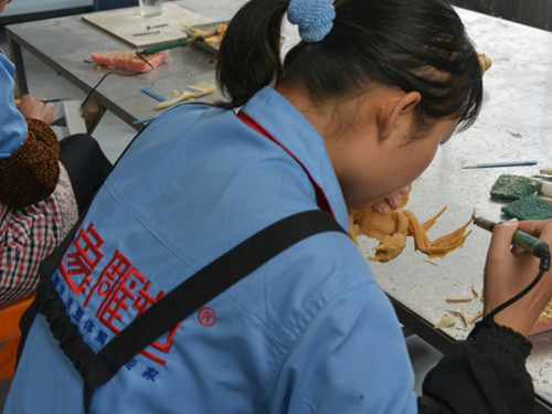 眾象純銅藝術(shù)品鑄造修蠟.jpg